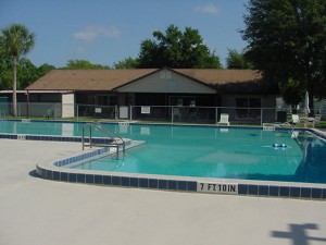 Pool & Clubhouse